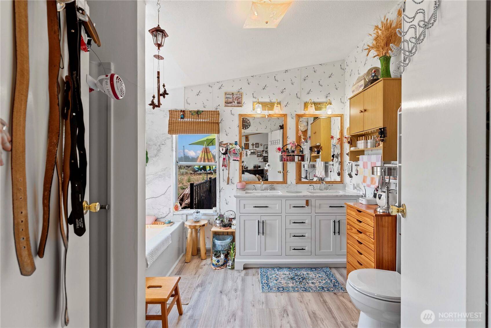 East Wenatchee, WA 98802,102 Bluebird LN
