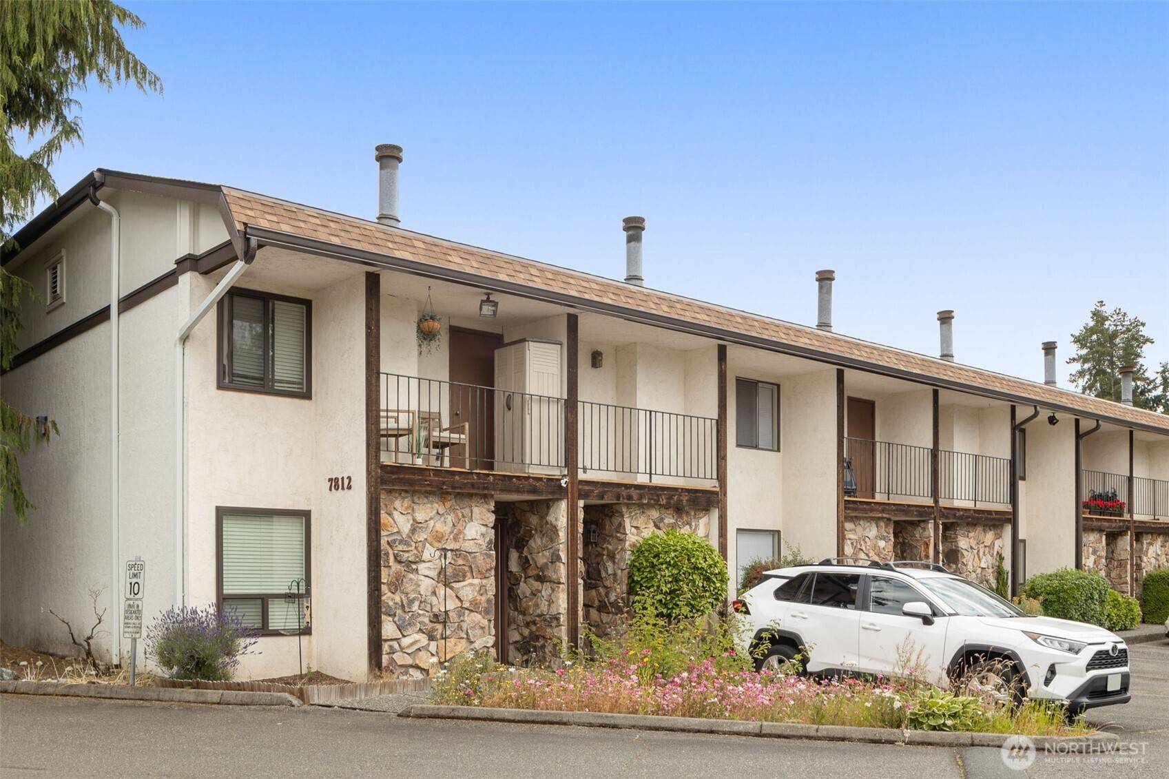 Edmonds, WA 98026,7812 196th ST SW #B2
