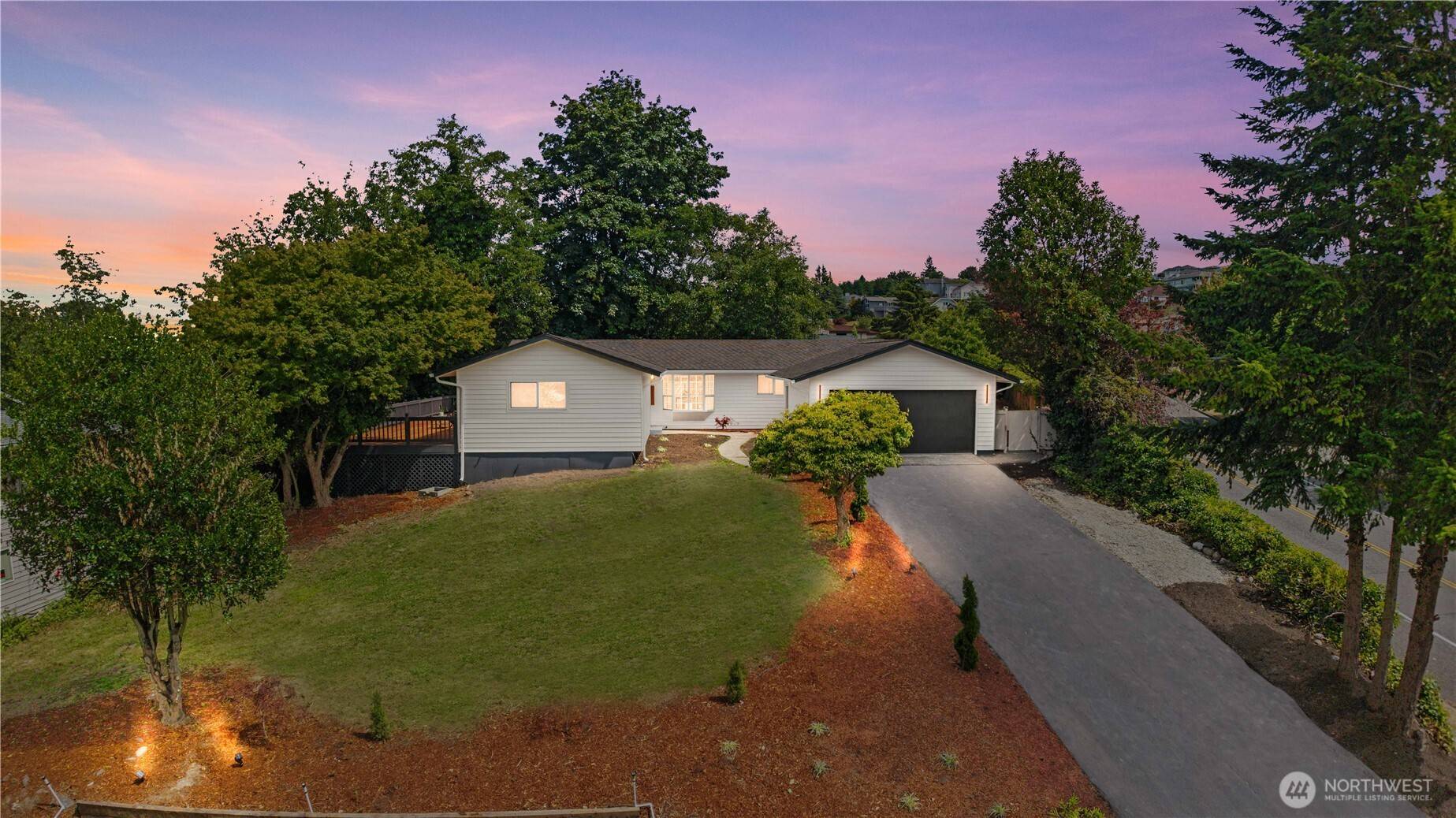 Tacoma, WA 98422,6101 Agnes RD NE