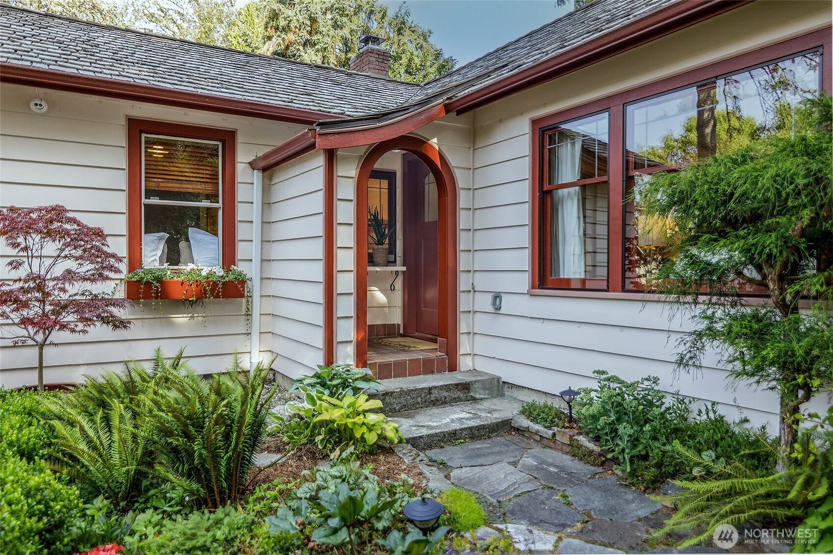 Lake Forest Park, WA 98155,19037 37th AVE NE