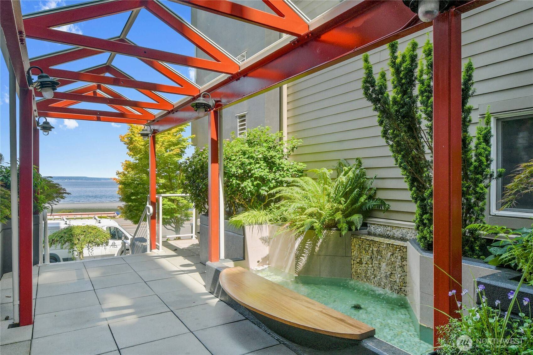 Seattle, WA 98116,1388 Alki AVE SW #301