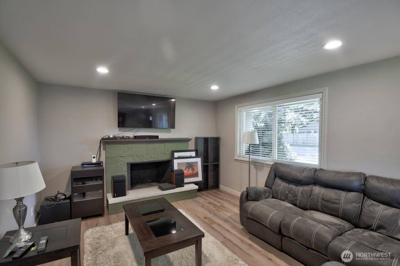 Puyallup, WA 98372,10819 57th ST E