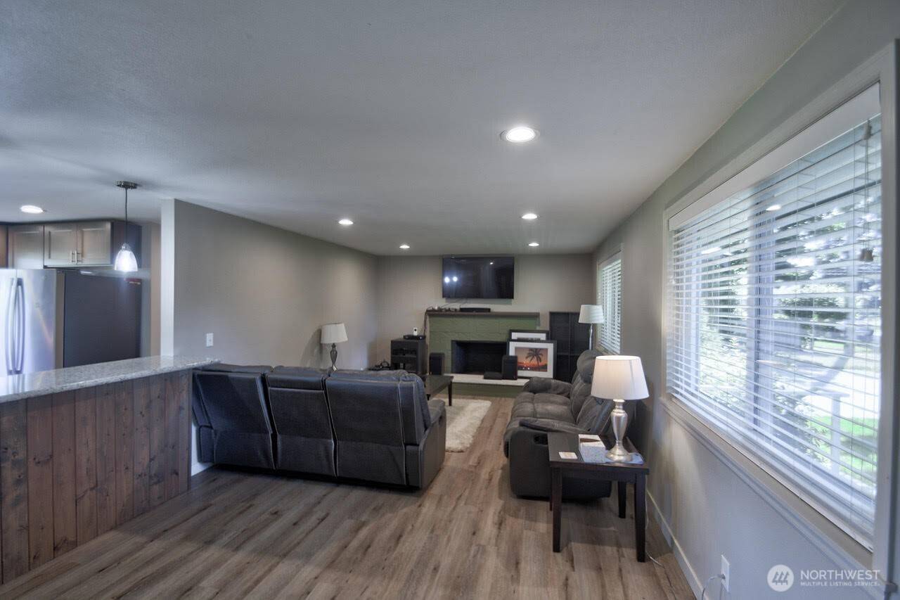 Puyallup, WA 98372,10819 57th ST E