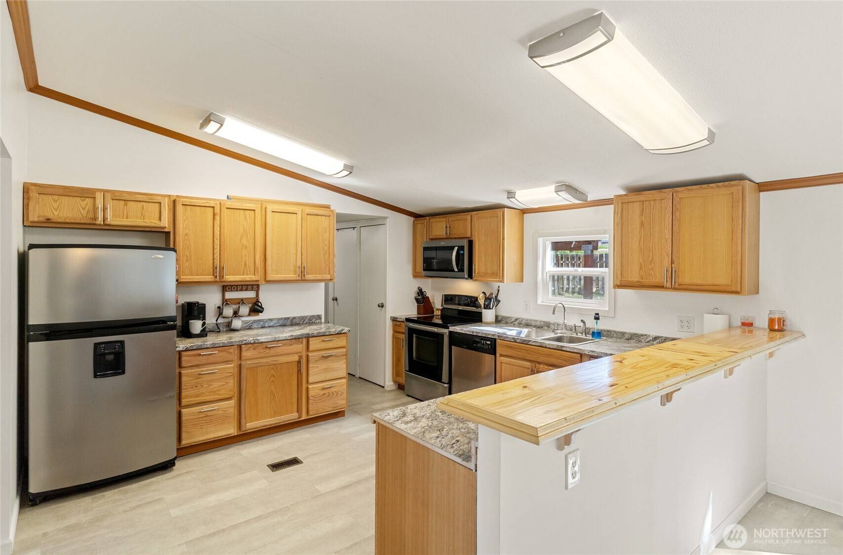 Waterville, WA 98858,605 W Ash ST