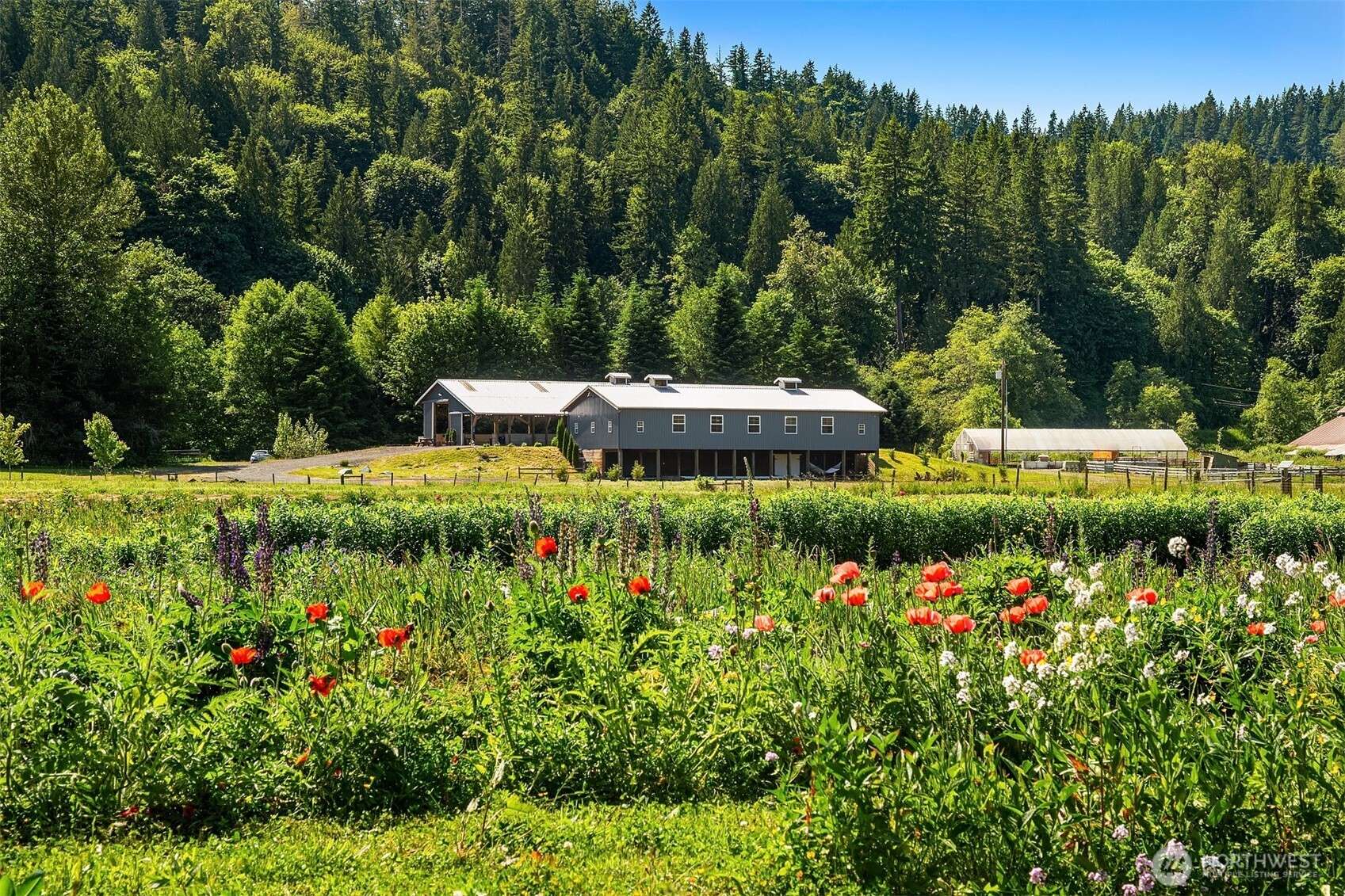Duvall, WA 98019,25501 NE 138th ST