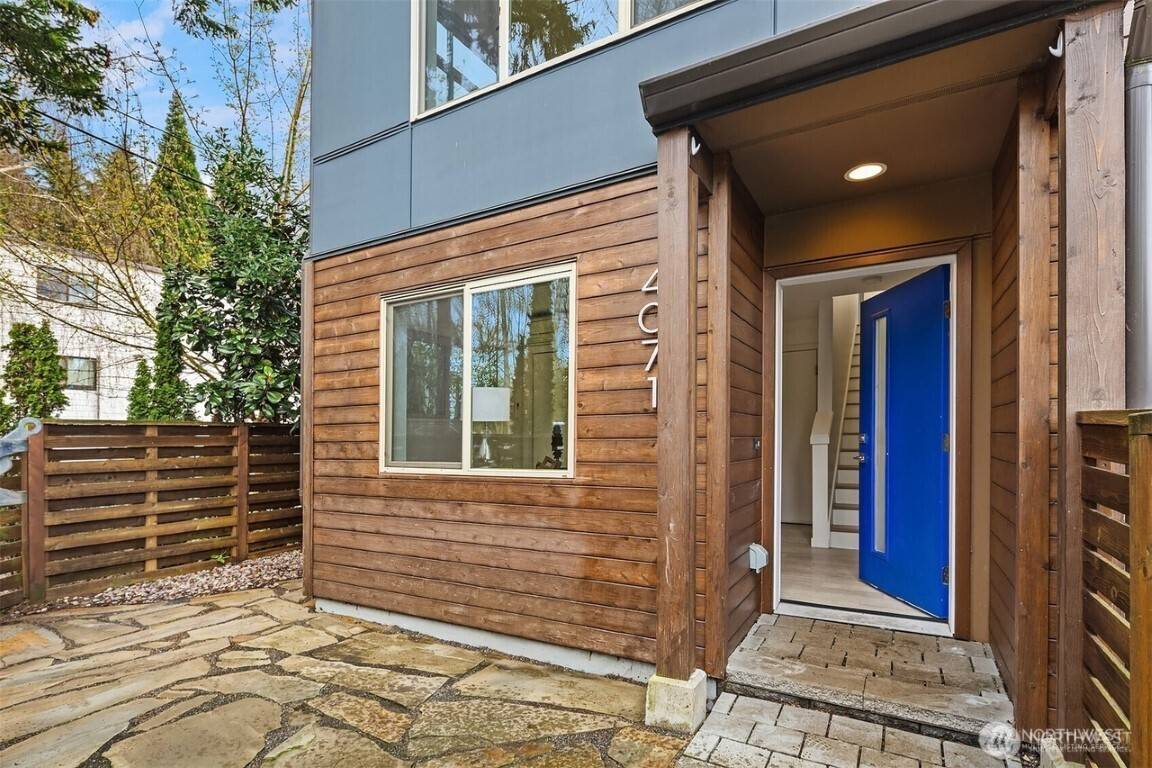 Seattle, WA 98105,4071 NE 50th ST