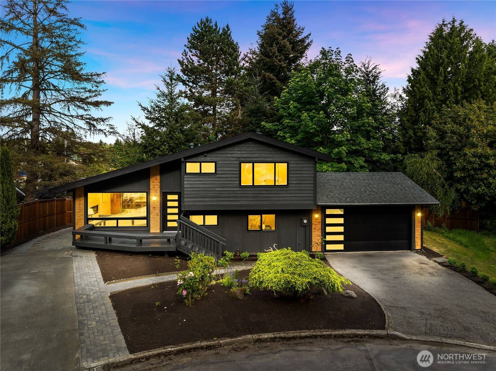 Kirkland, WA 98034,13652 99th AVE NE
