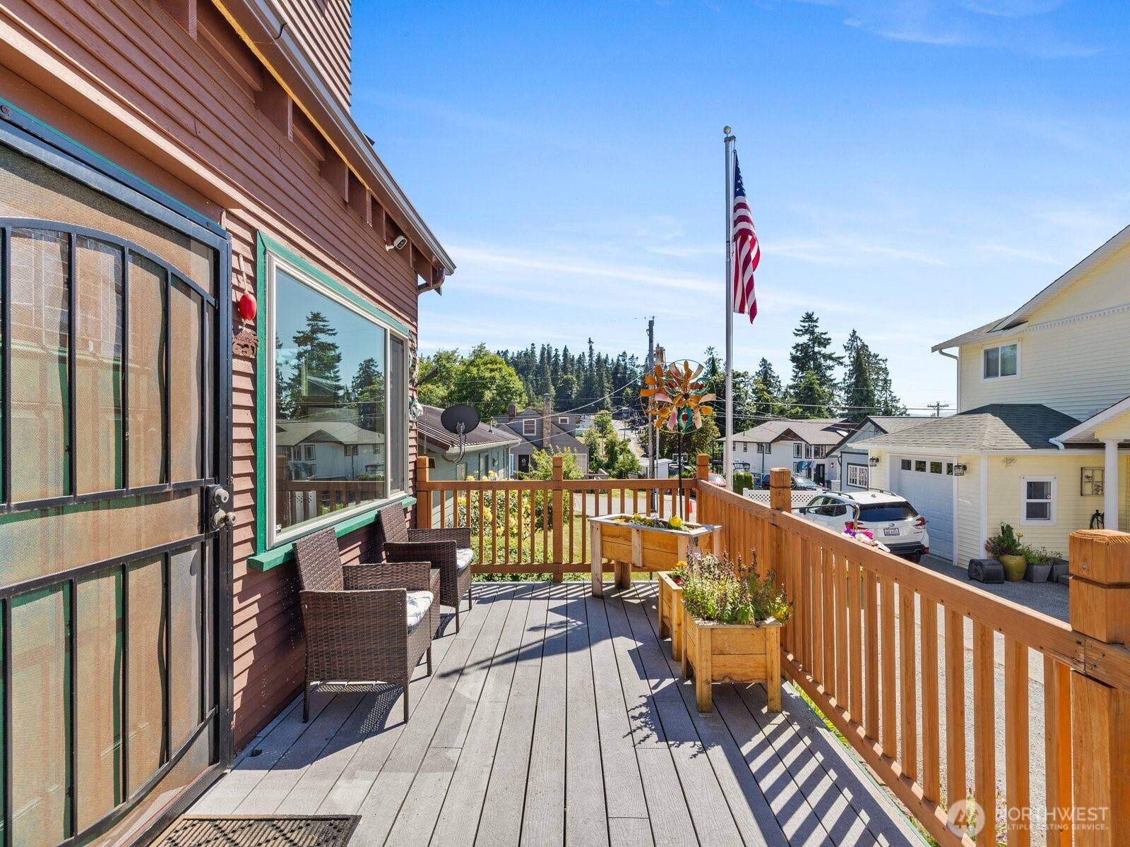 Camano Island, WA 98282,139 Maple ST