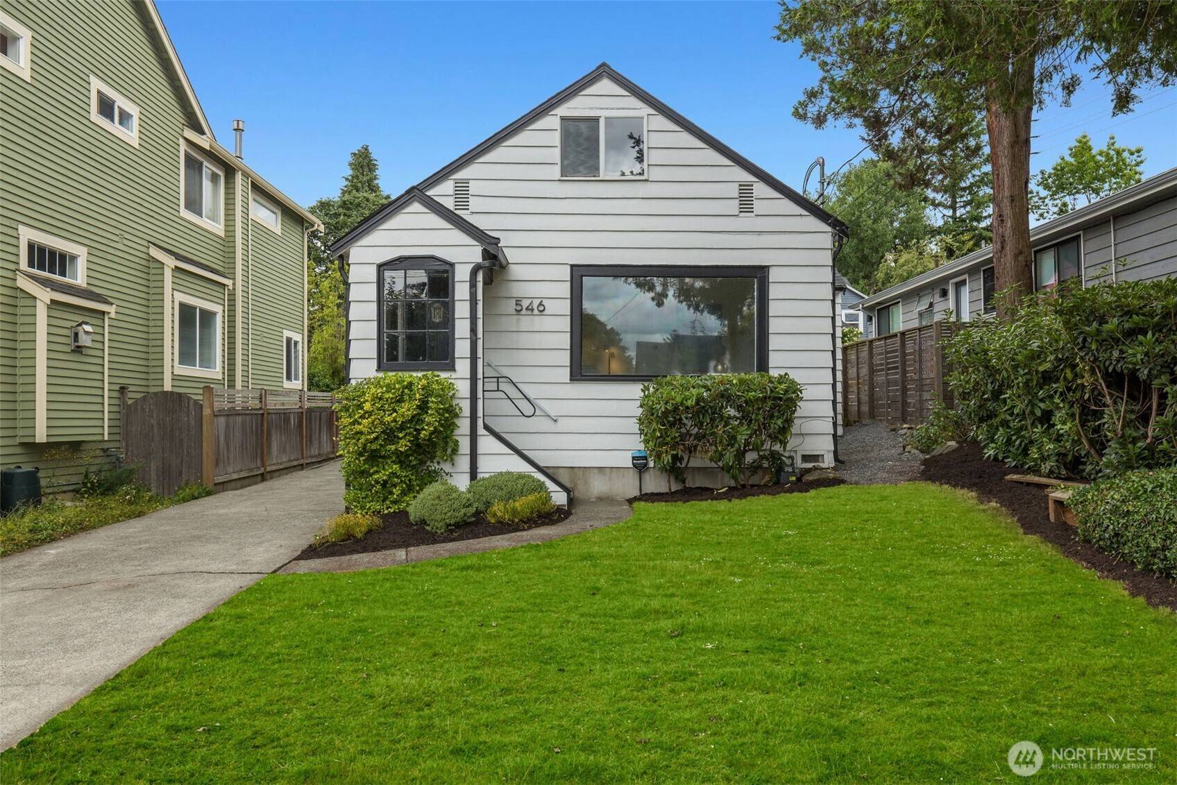 Seattle, WA 98115,546 NE 84th ST