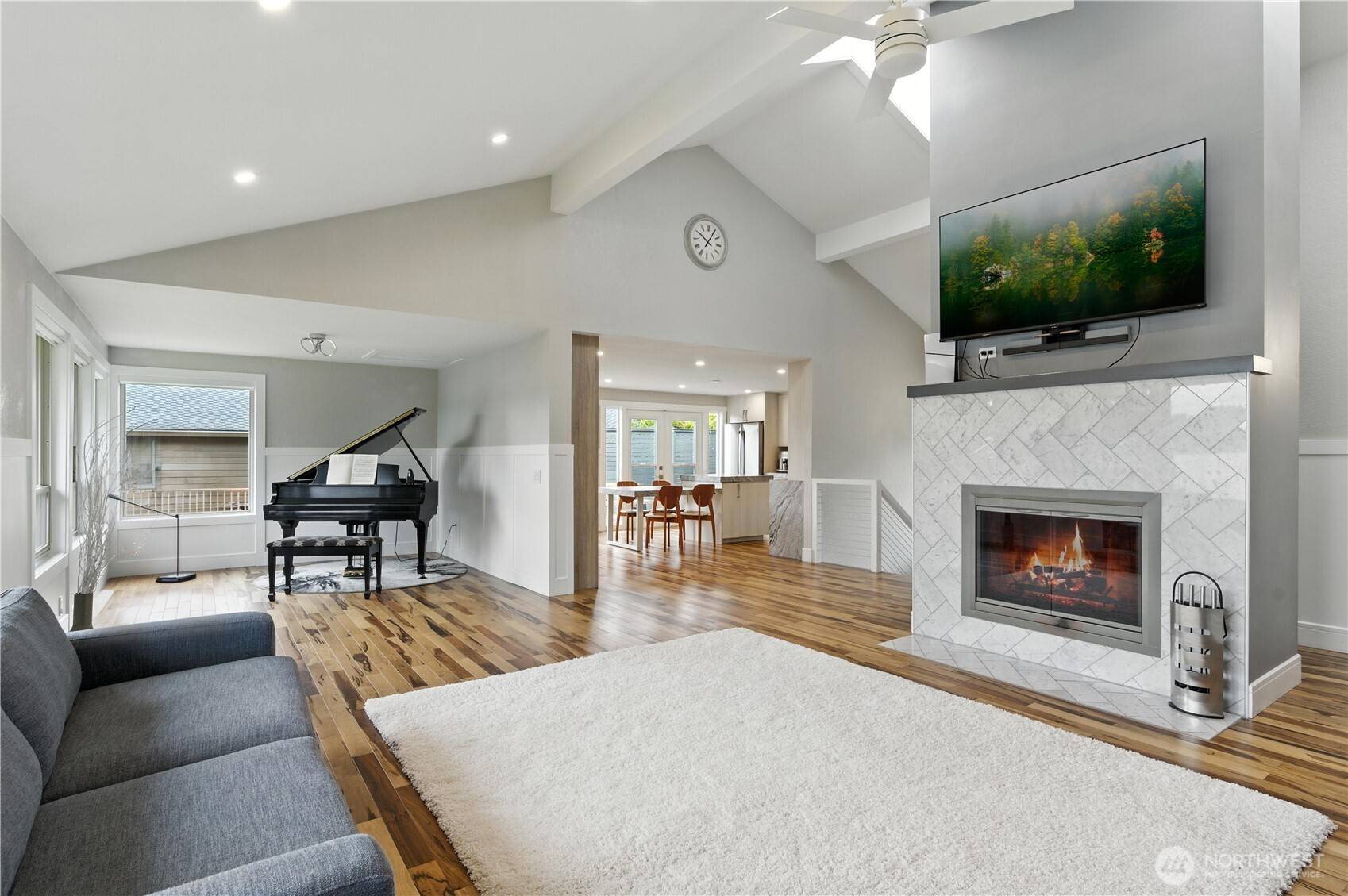 Bellevue, WA 98008,2500 171st Ave S.E.