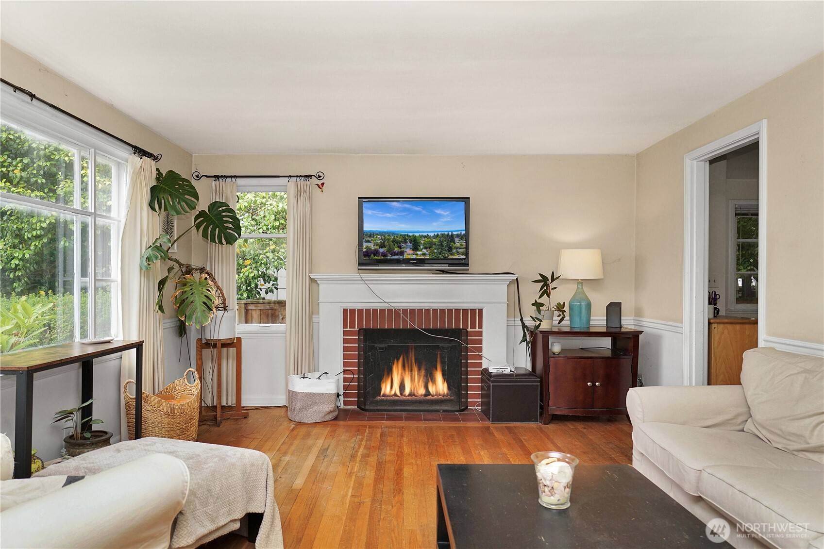 Seattle, WA 98117,9521 12th AVE NW