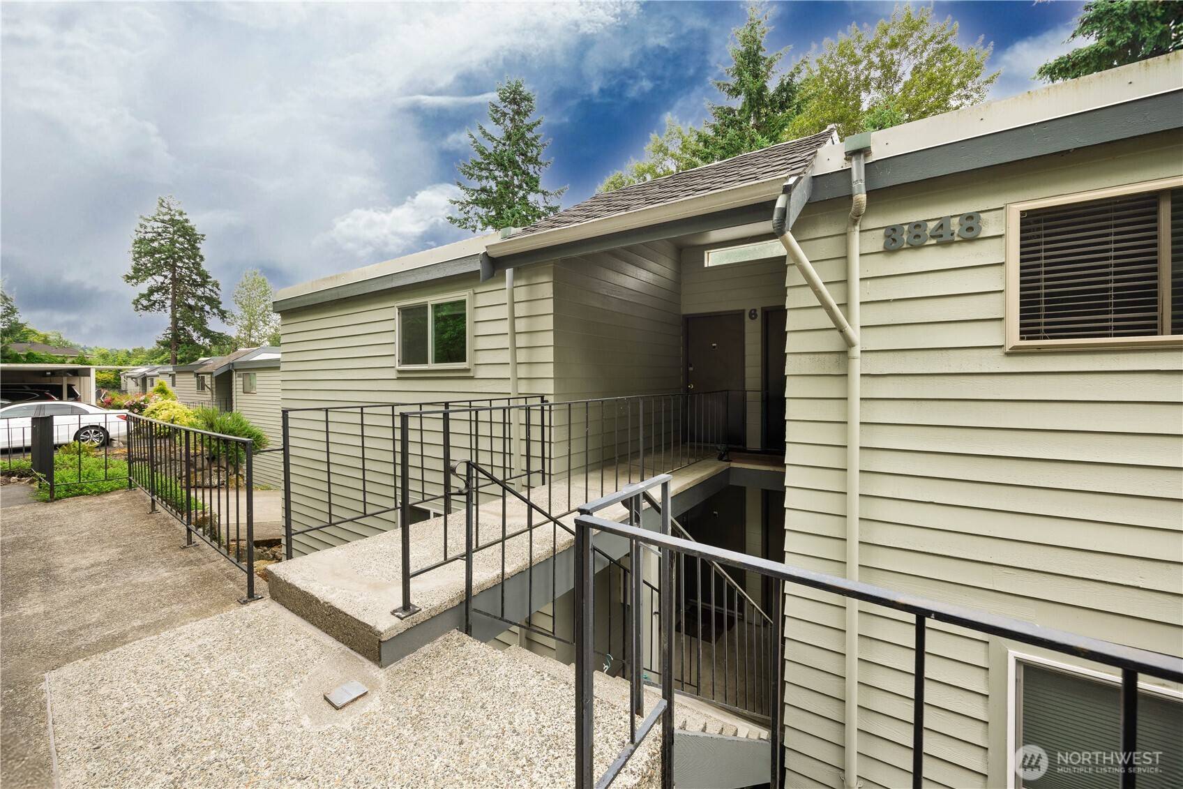 Bellevue, WA 98006,3848 Lake Washington BLVD SE #6B