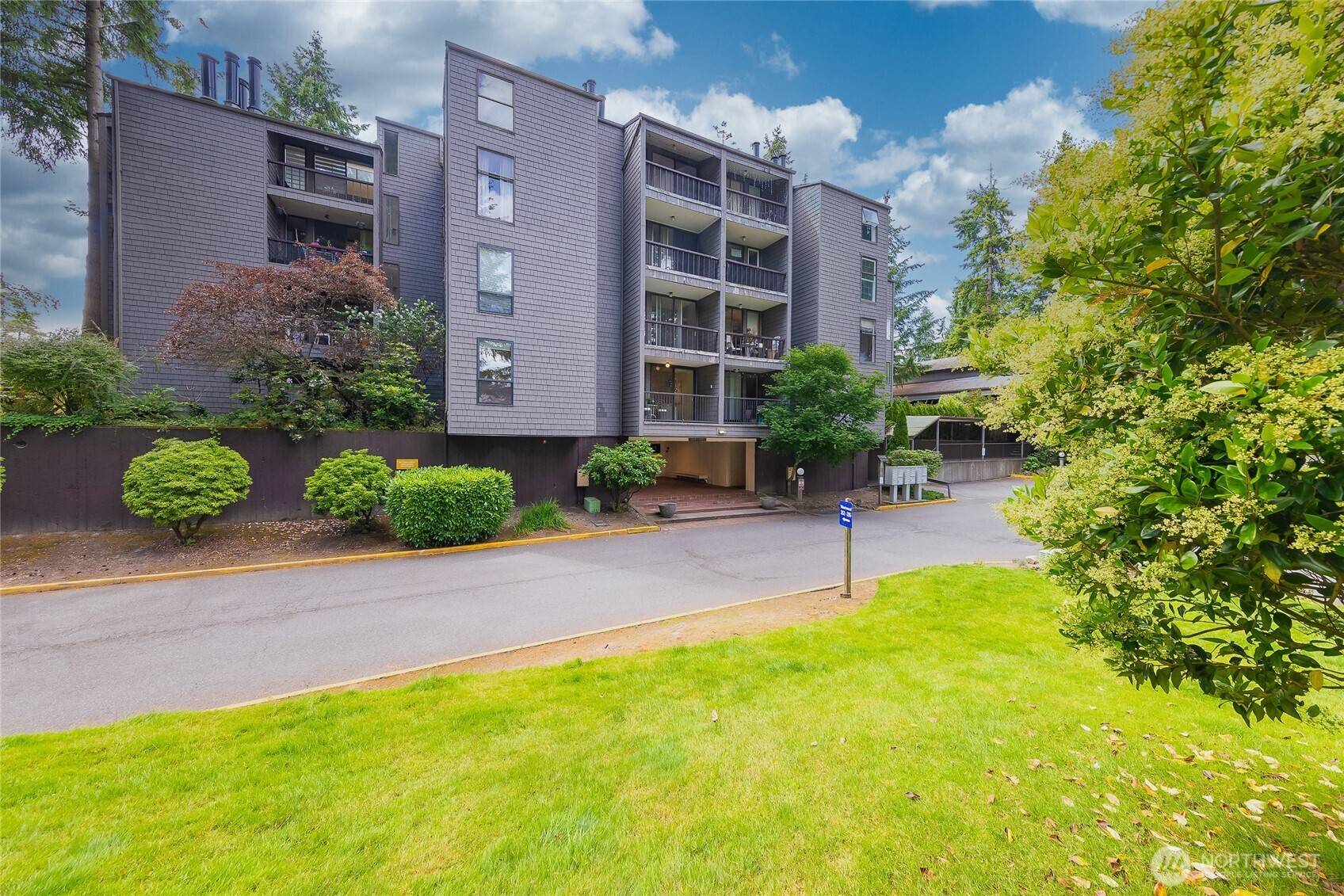 Redmond, WA 98052,6347 137th AVE NE #262
