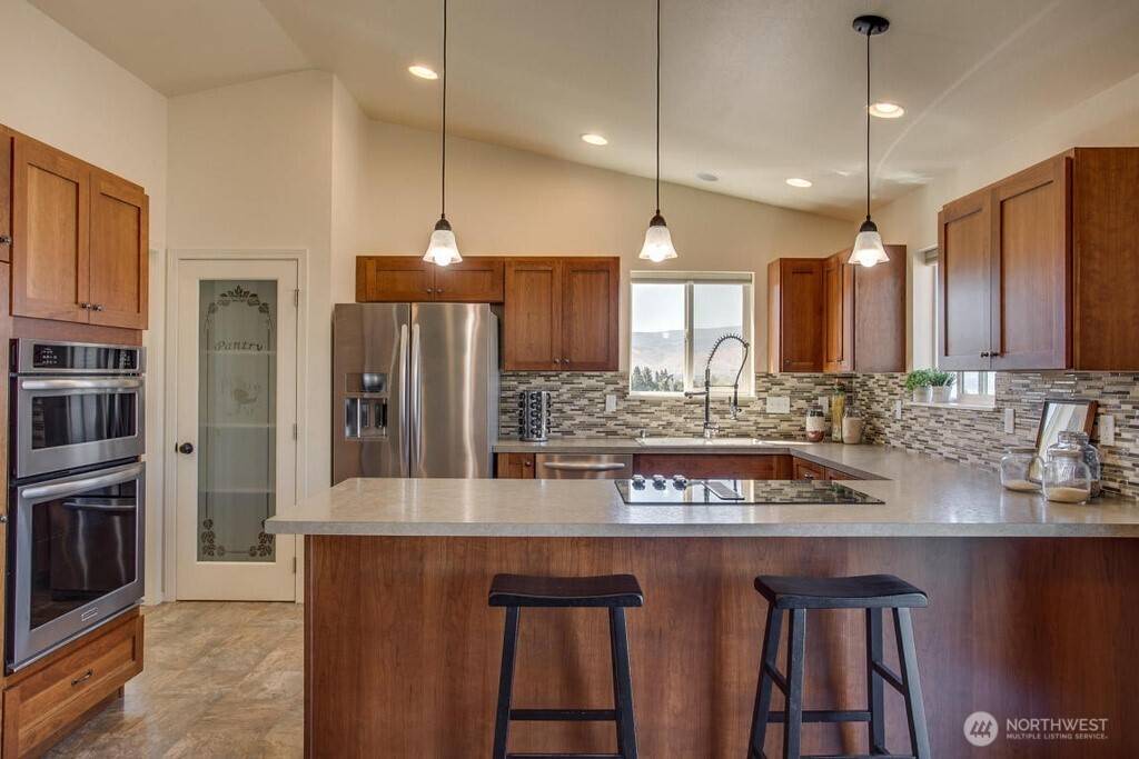 East Wenatchee, WA 98802,3950 NE Vista Del Rey DR