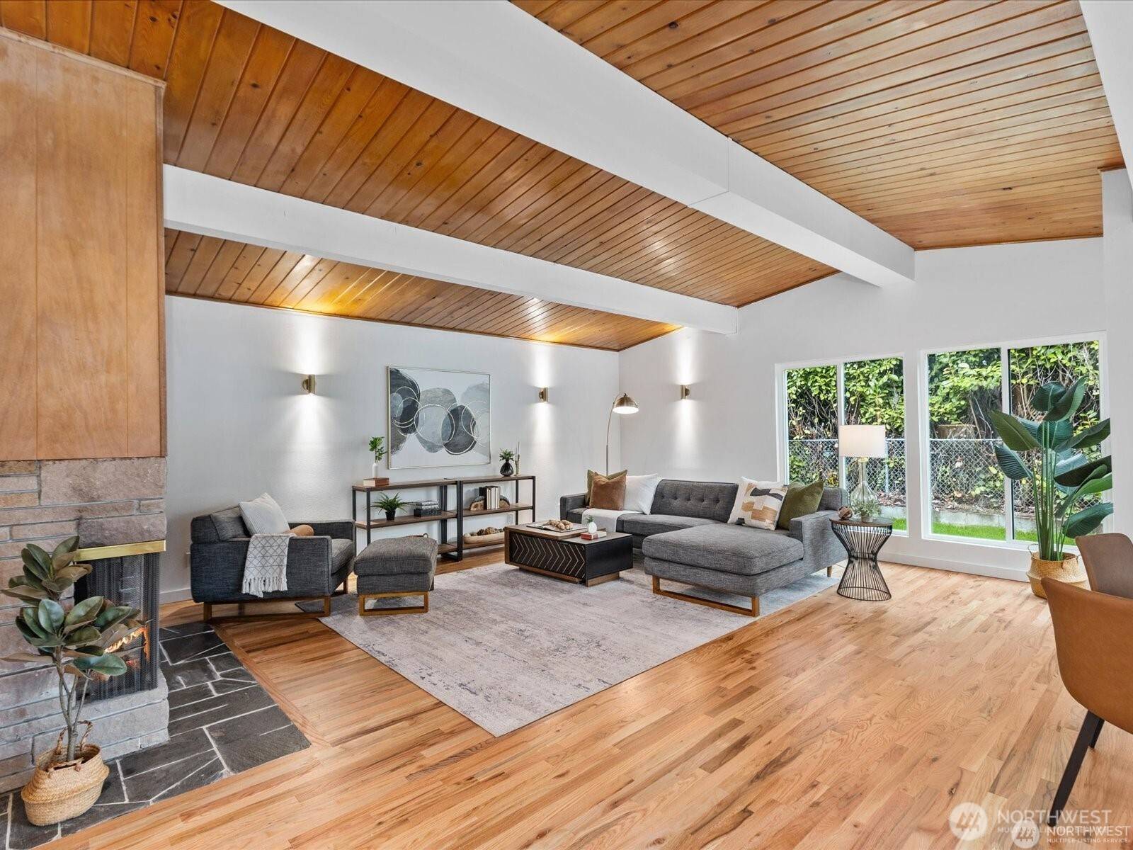 Edmonds, WA 98020,8421 240th ST SW