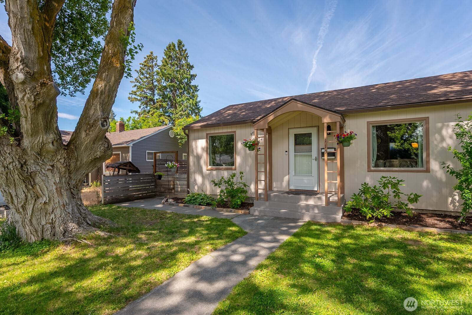 Ephrata, WA 98823,119 SW F St