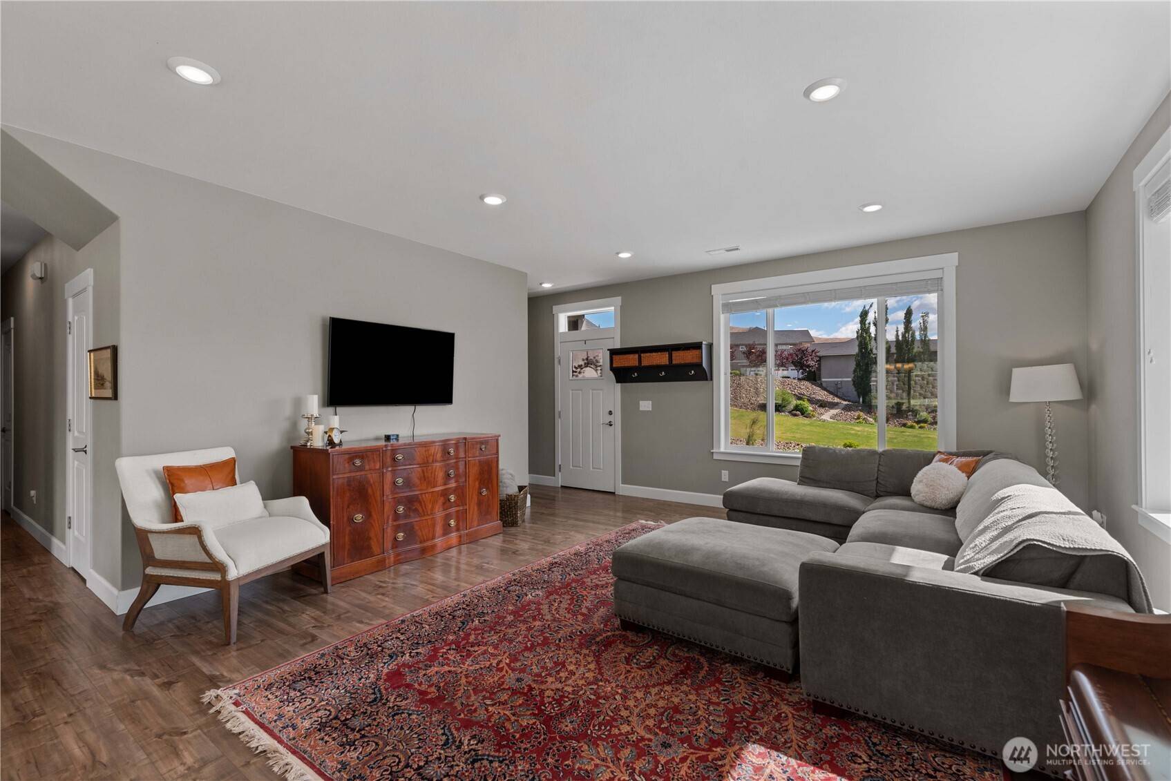 Wenatchee, WA 98801,834 Autumn Crest DR