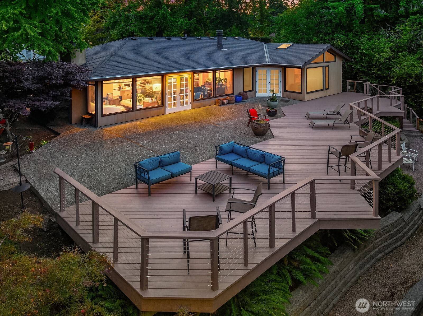 Bellevue, WA 98004,1702 99th AVE NE