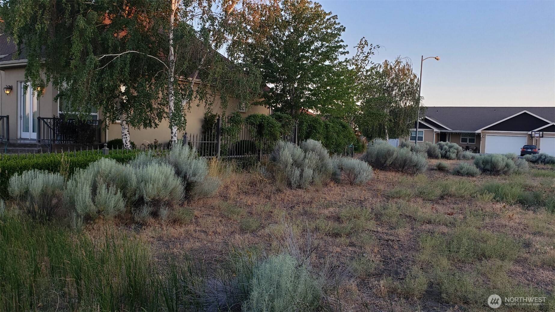 Moses Lake, WA 98837,805 S Camas PL