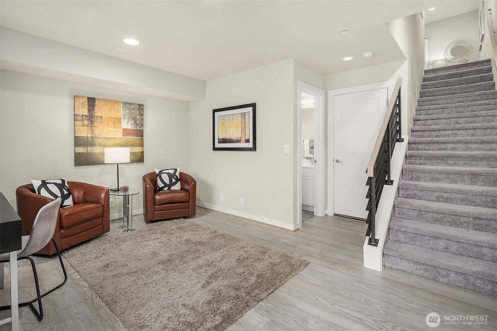 Issaquah, WA 98027,1910 Riva LN NW