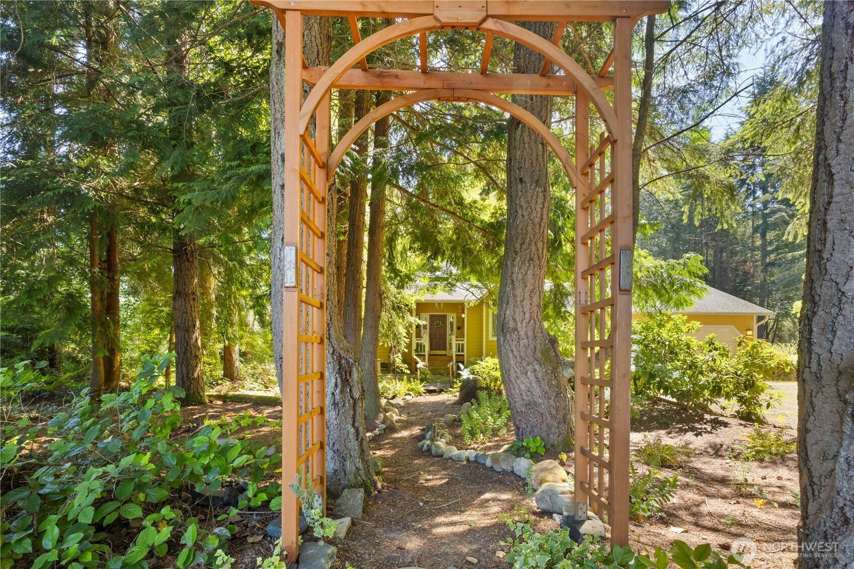 Kingston, WA 98346,24698 Hillbend LN NE
