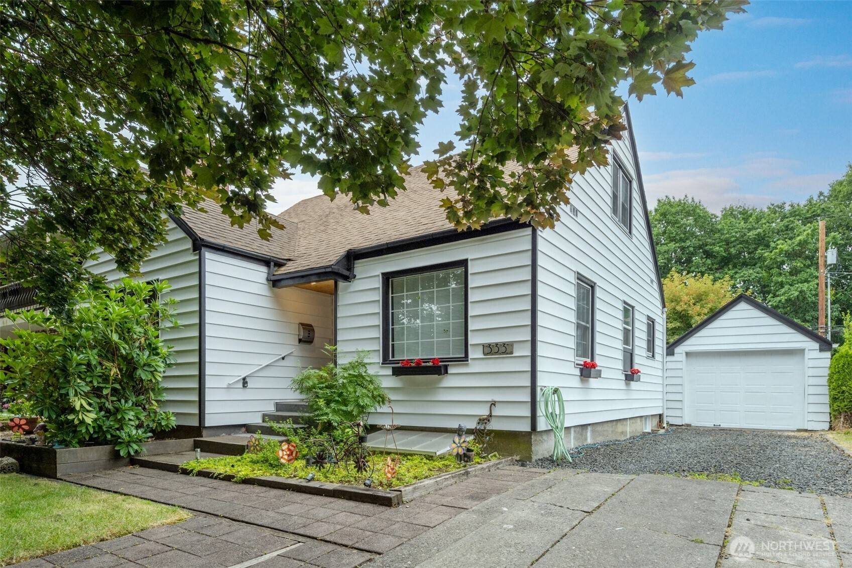 Longview, WA 98632,1333 21st AVE