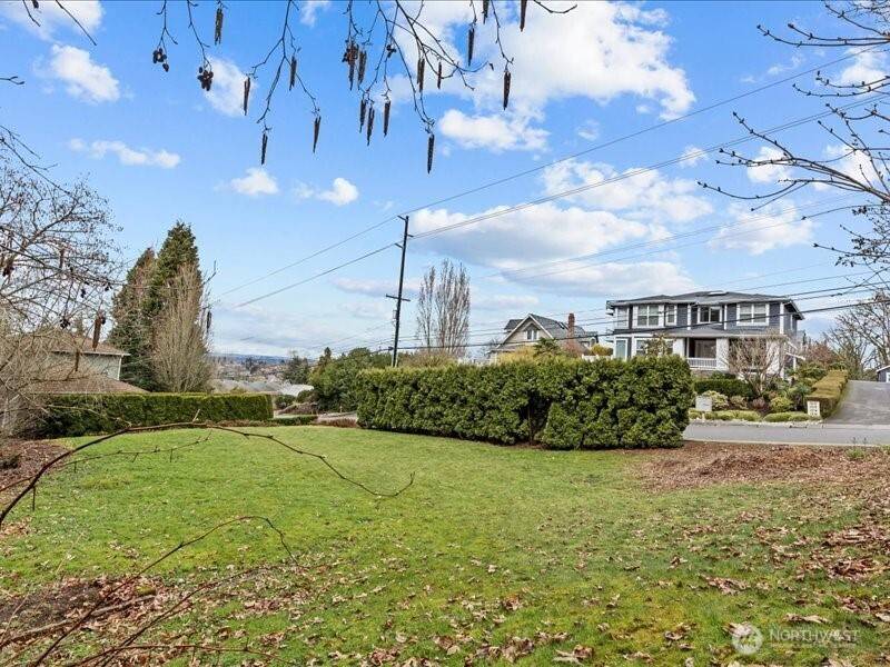 Kirkland, WA 98033,1209 Kirkland AVE