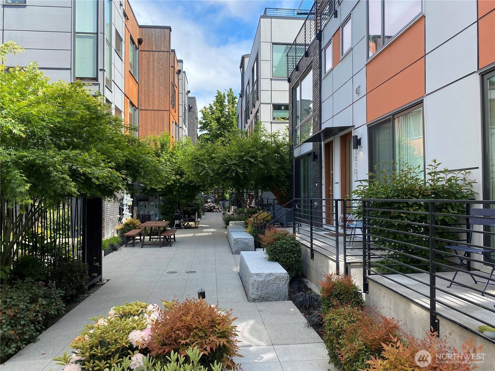 Seattle, WA 98116,3810 California AVE SW #C