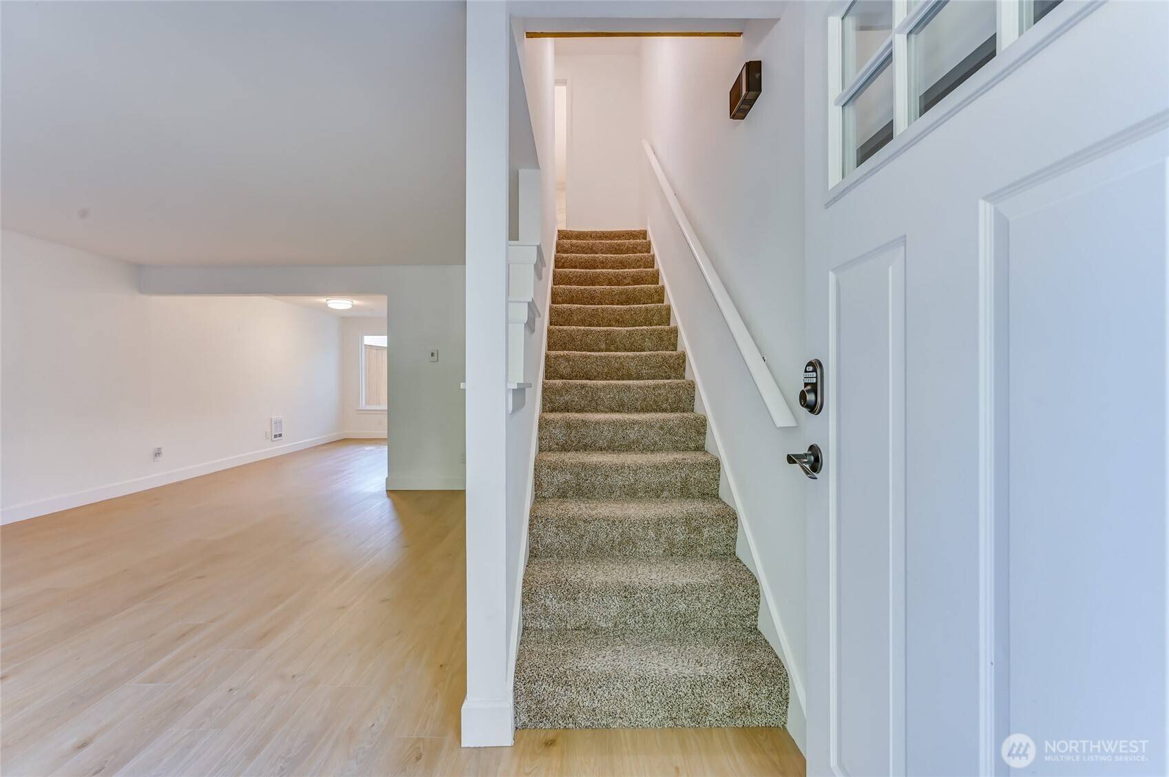 Bellevue, WA 98007,1717 150th AVE SE #18
