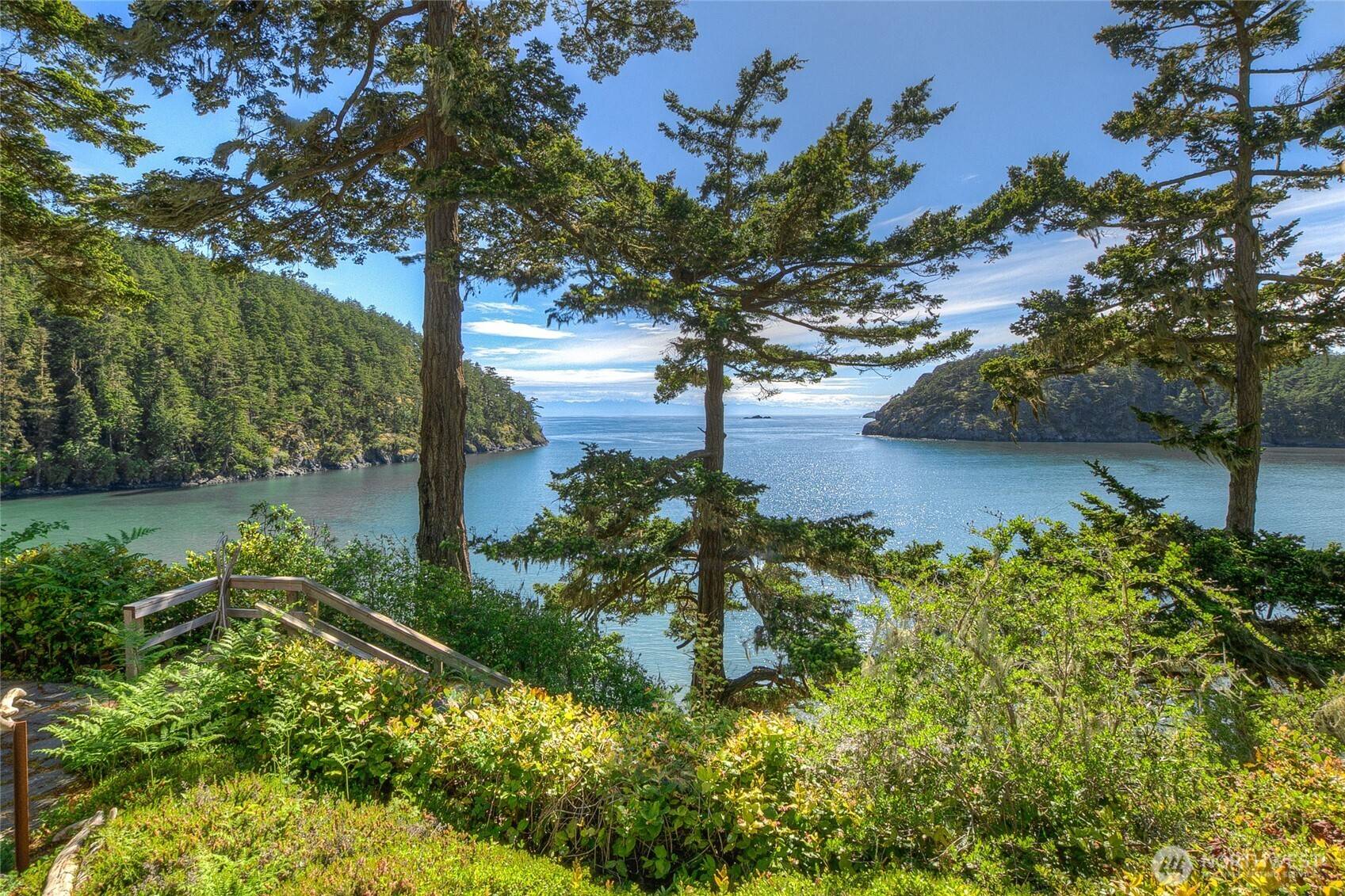 Lopez Island, WA 98261,Address not disclosed