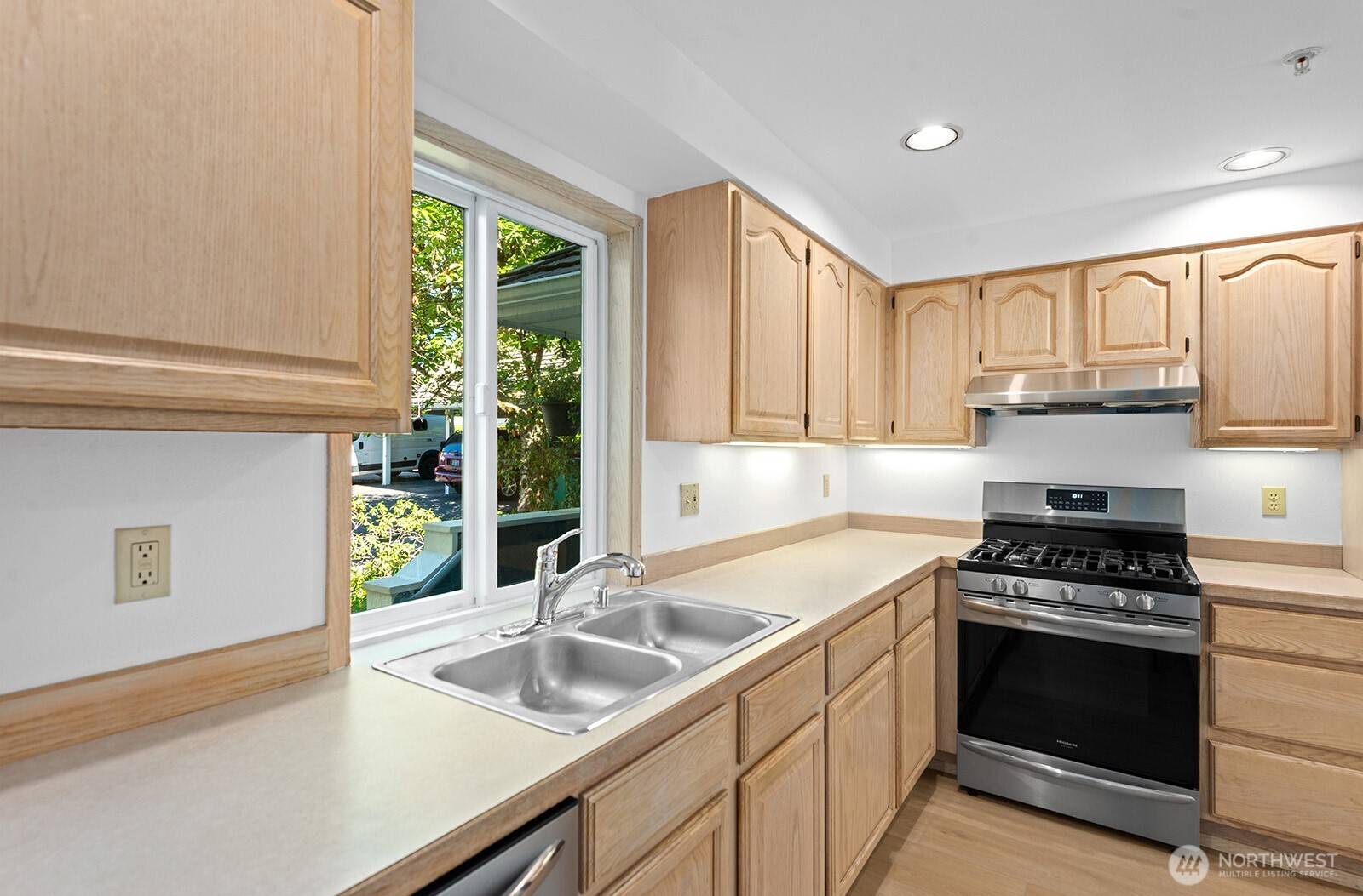 Vashon, WA 98070,17218 97th PL SW #303