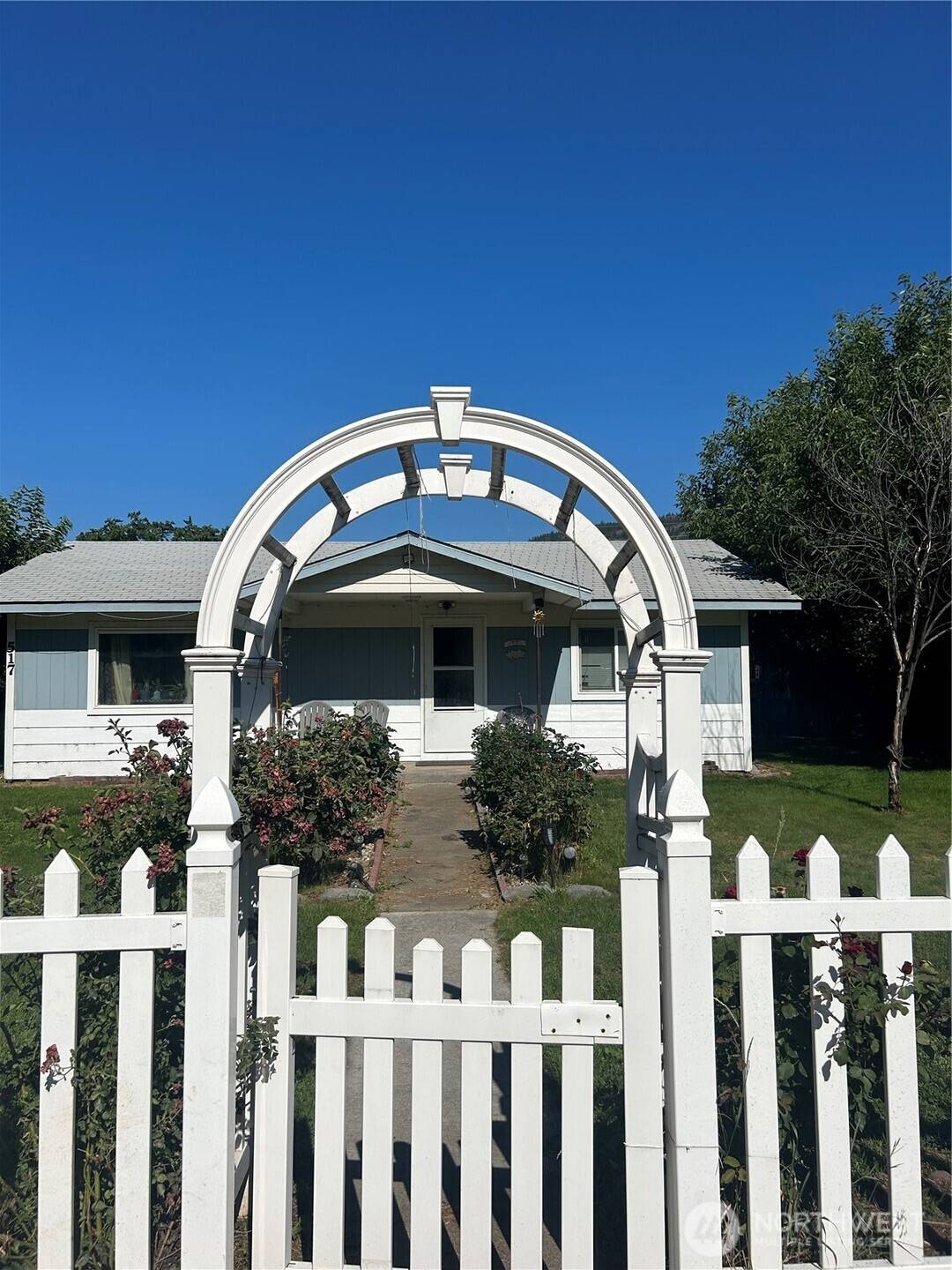 Oroville, WA 98844,517 Juniper