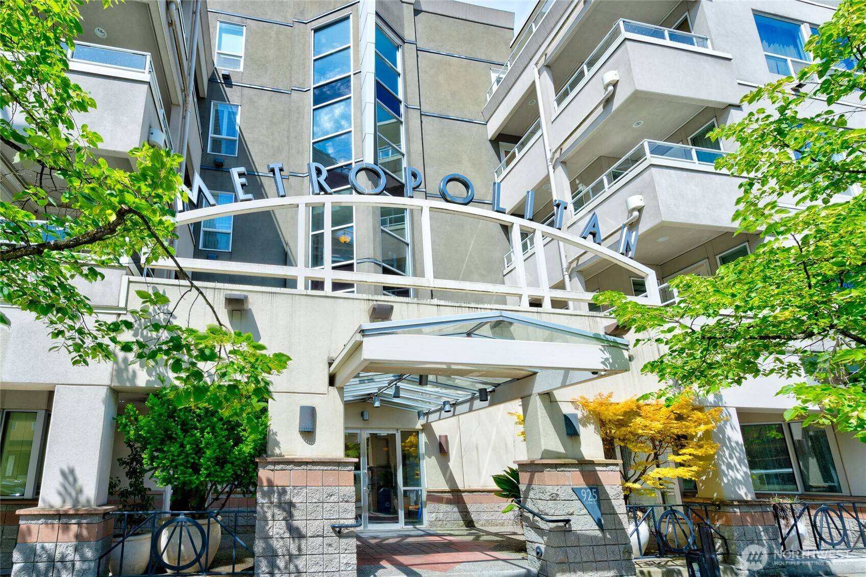 Bellevue, WA 98004,925 110th AVE NE #406