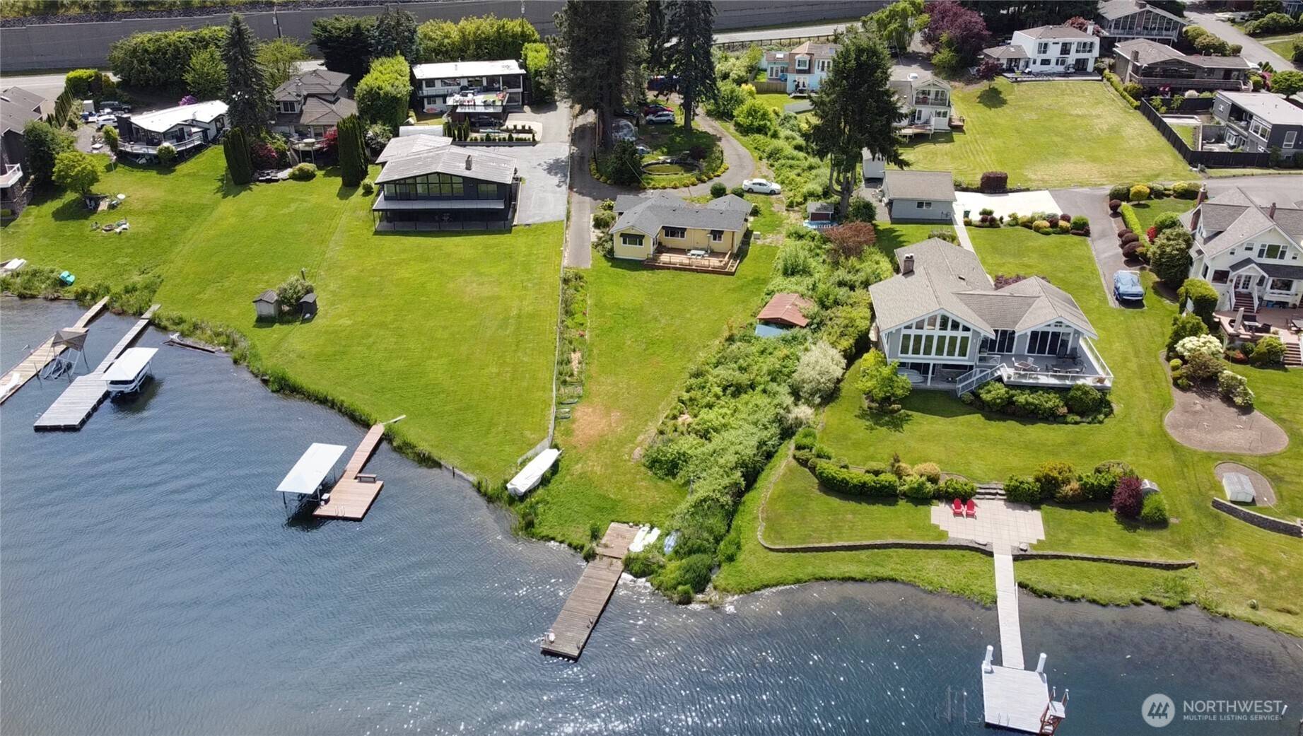 Issaquah, WA 98027,5104 NW Sammamish RD