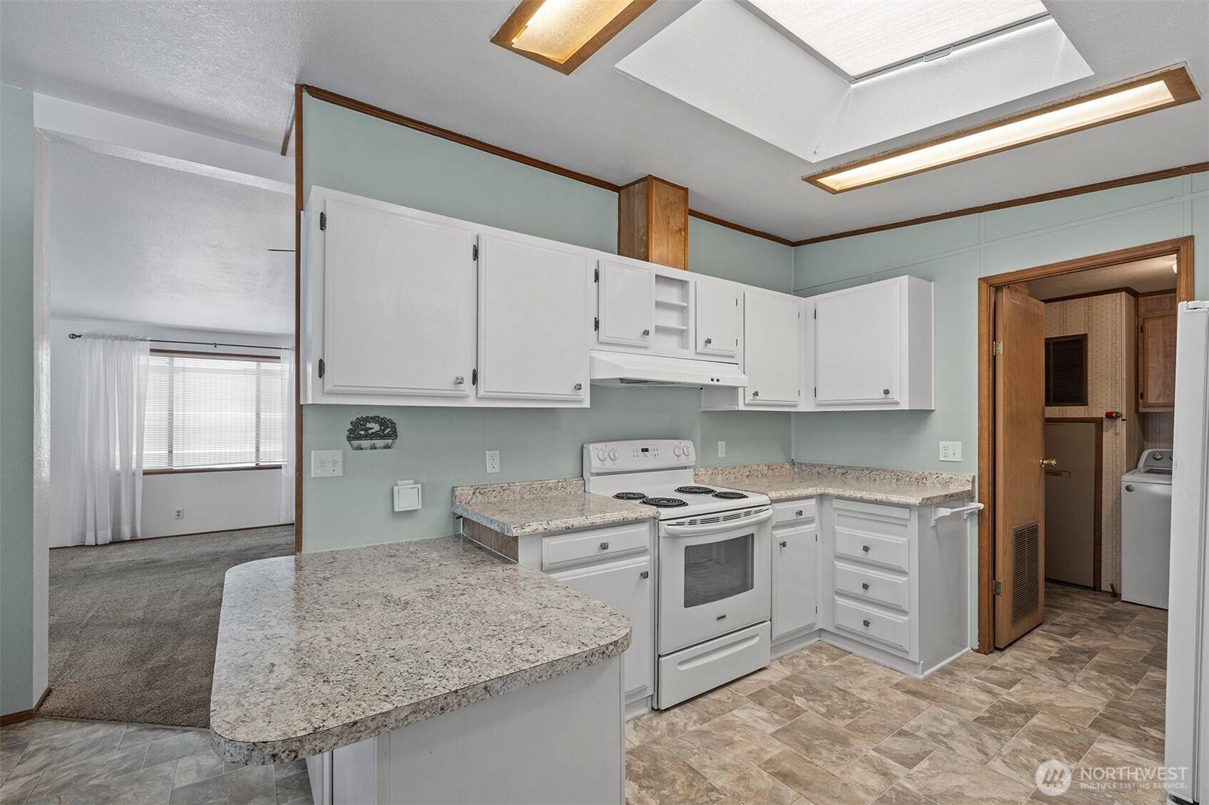 Tacoma, WA 98404,7213 17th AVE E #15