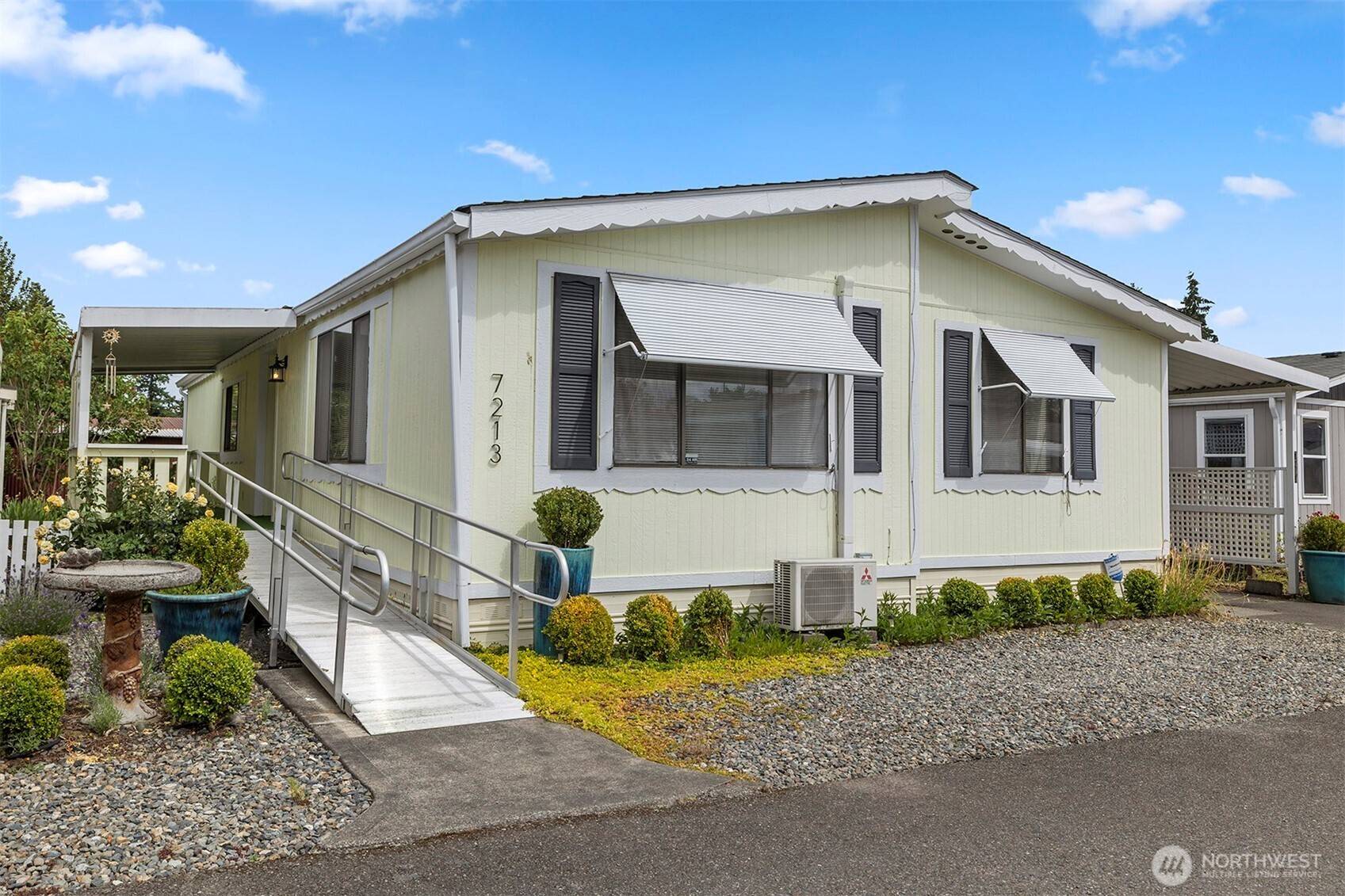 Tacoma, WA 98404,7213 17th AVE E #15