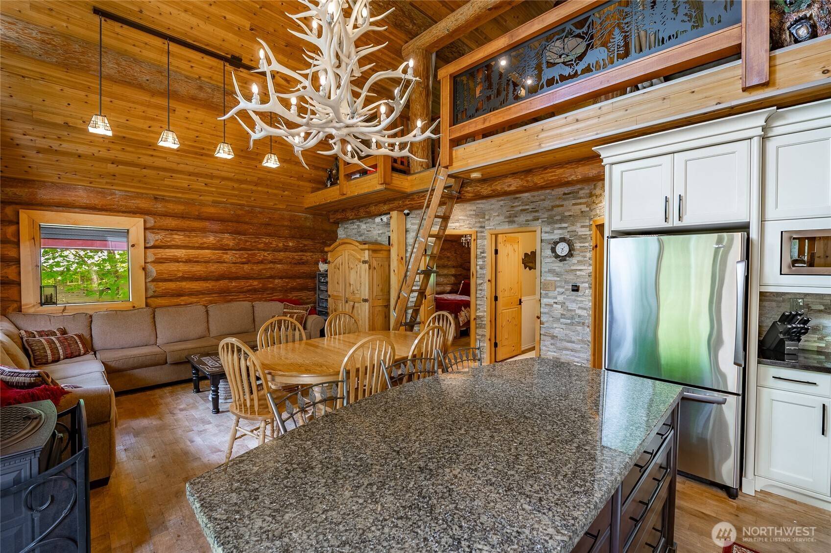 Deming, WA 98244,11060 Whistler LN