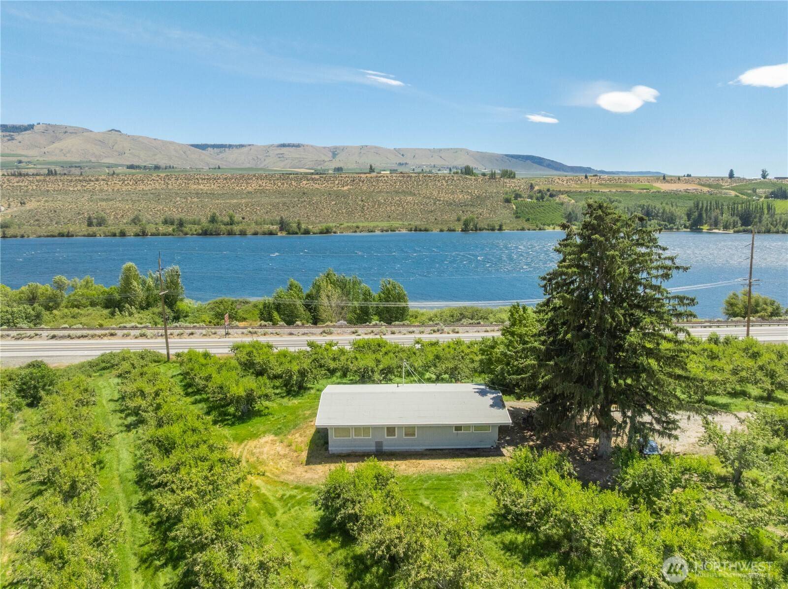 Chelan, WA 98816,19694 US HWY 97A