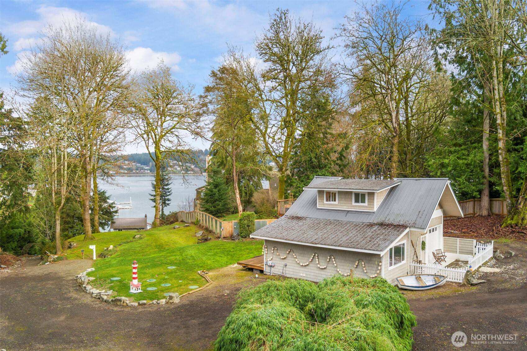 Fox Island, WA 98333,733 Fox DR