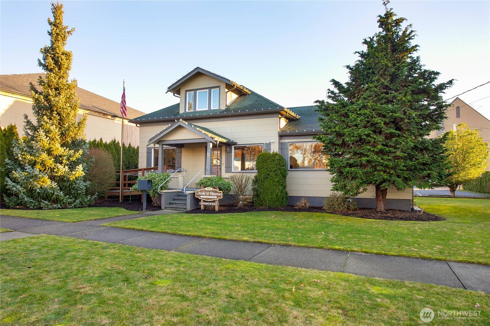 Lynden, WA 98264,709 Grover ST