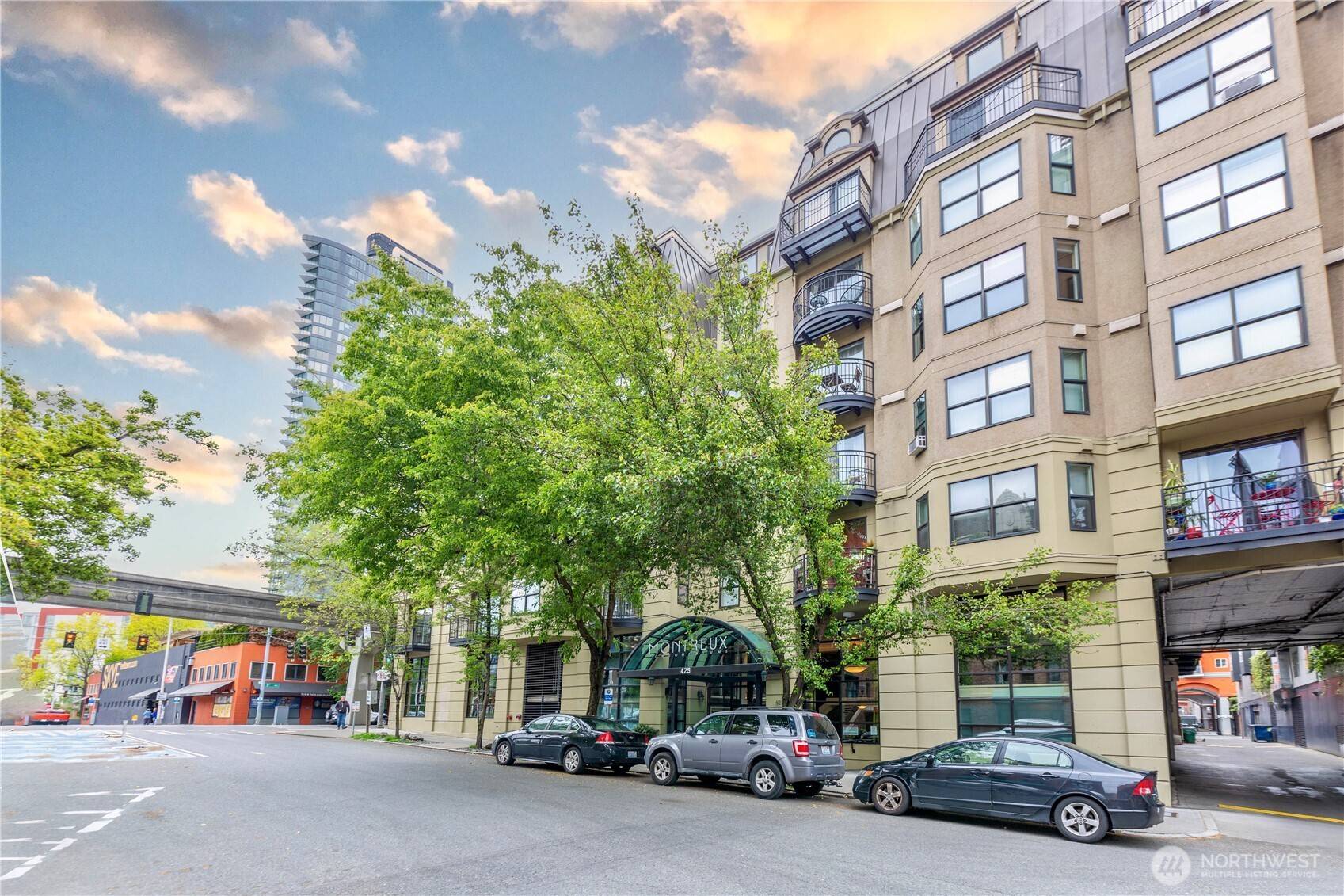 Seattle, WA 98121,425 Vine ST #703
