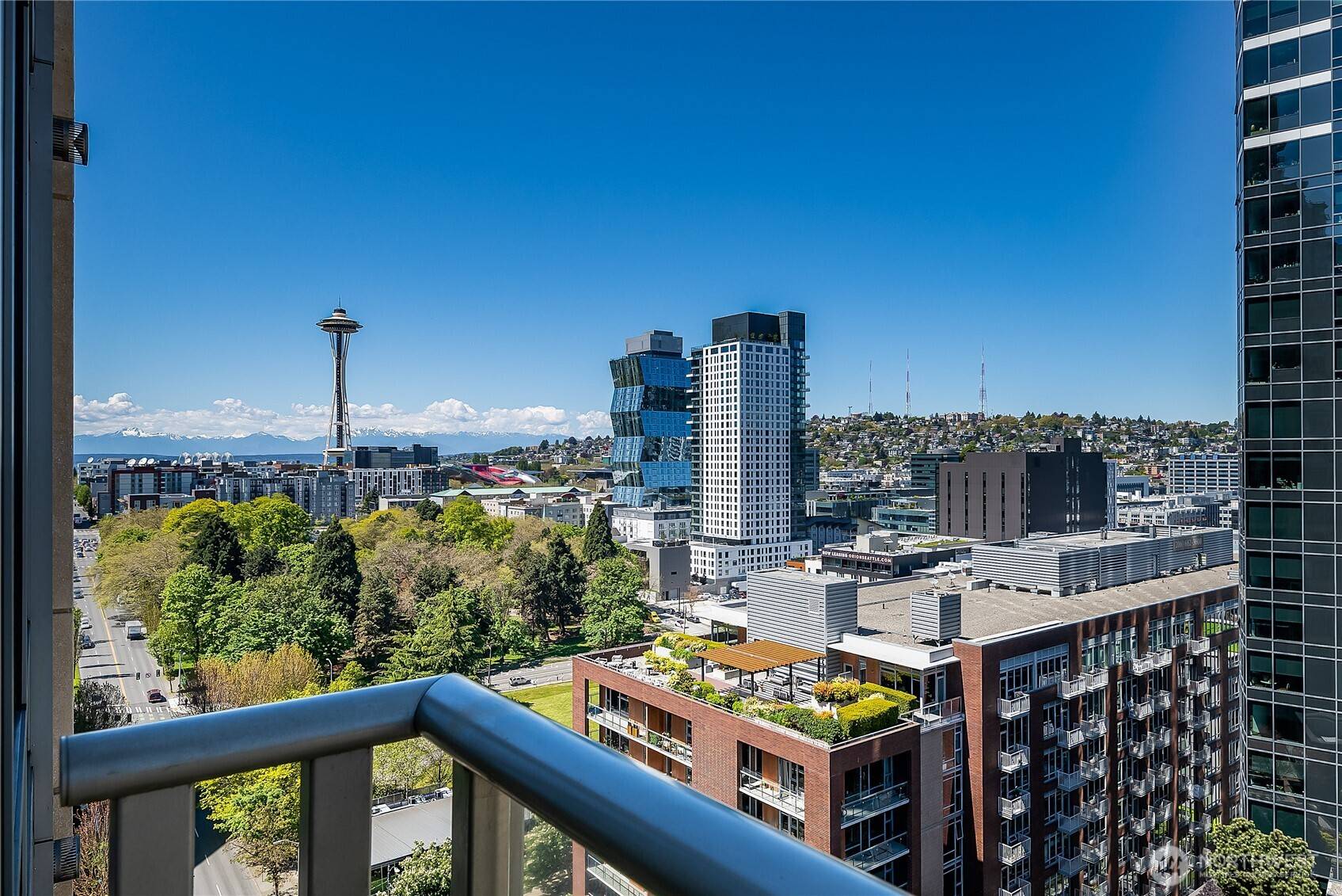 Seattle, WA 98121,2121 Terry AVE #1402