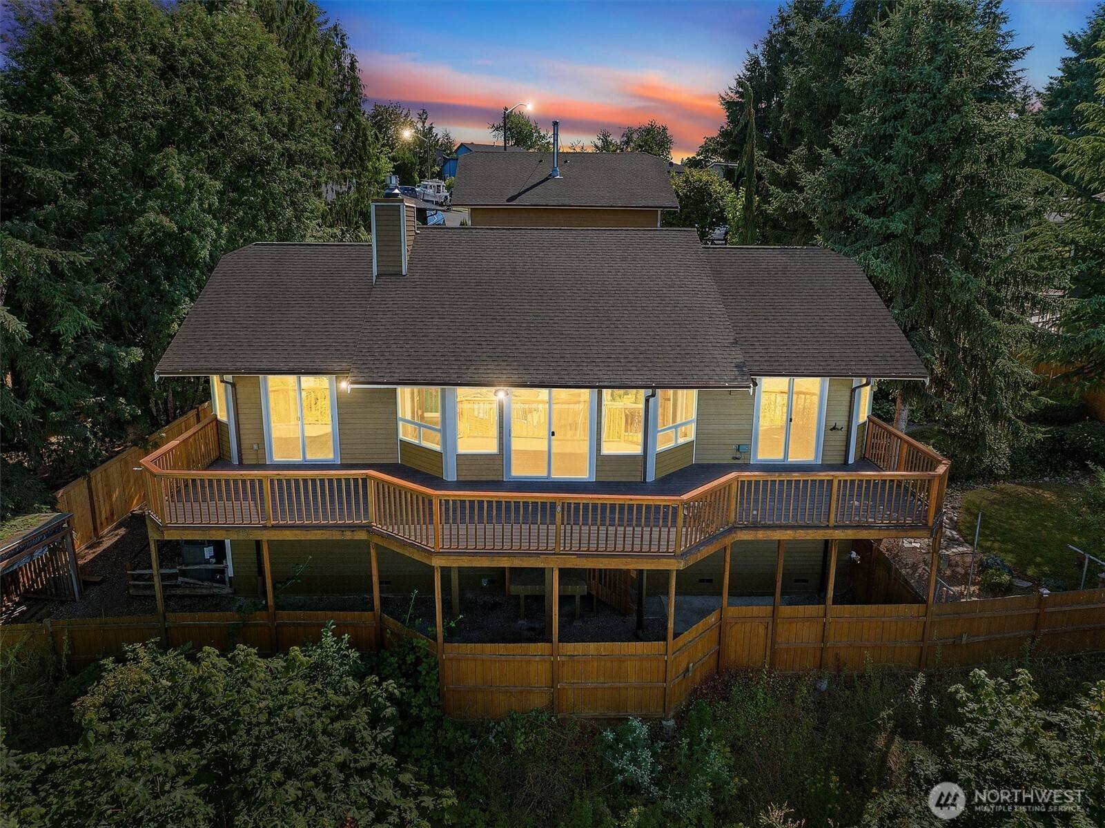 Puyallup, WA 98371,709 22nd ST SW
