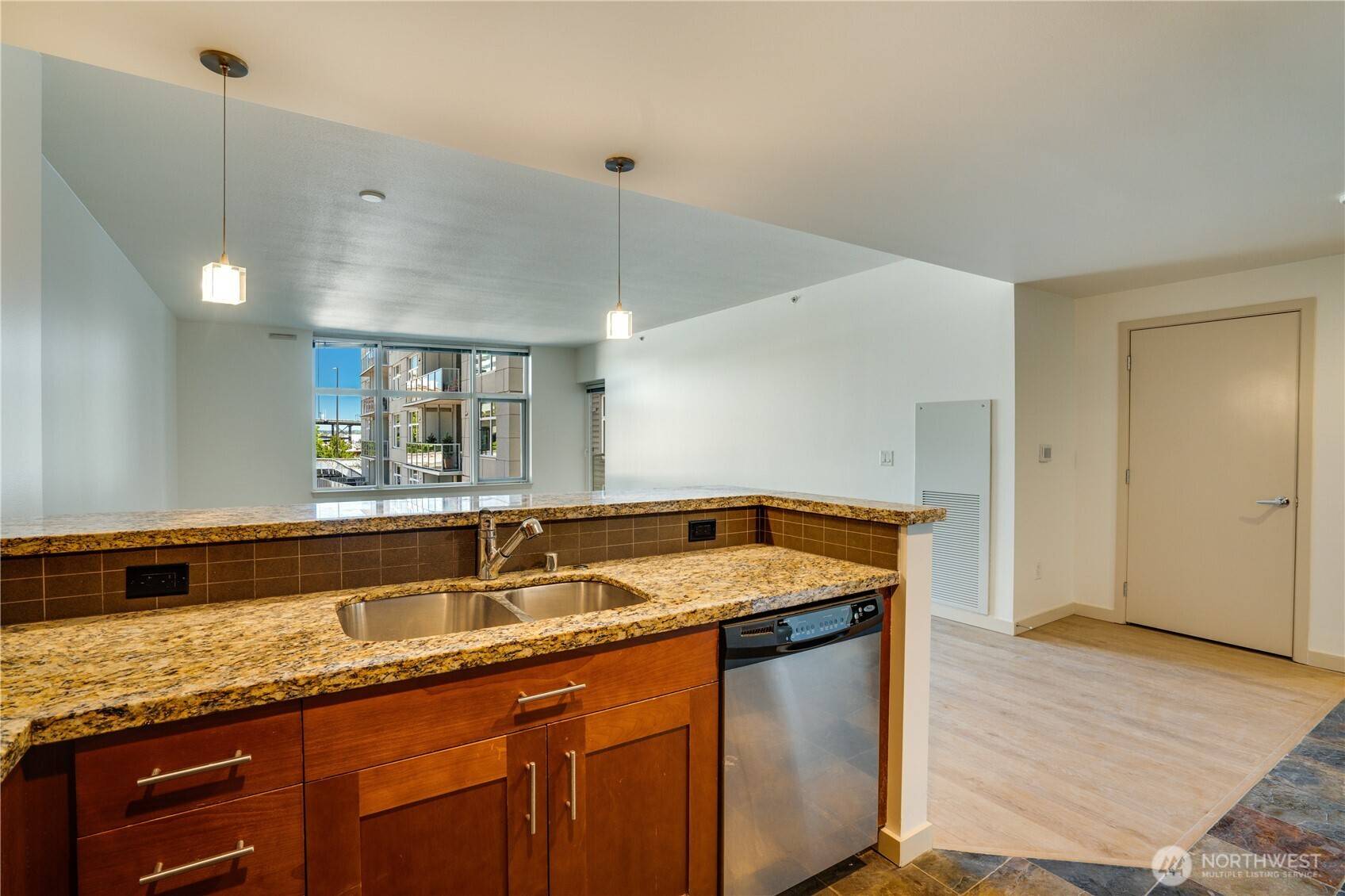 Tacoma, WA 98402,1515 Dock ST #306