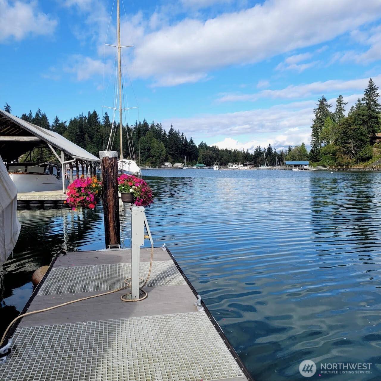 Bainbridge Island, WA 98110,14740 Sivertson RD