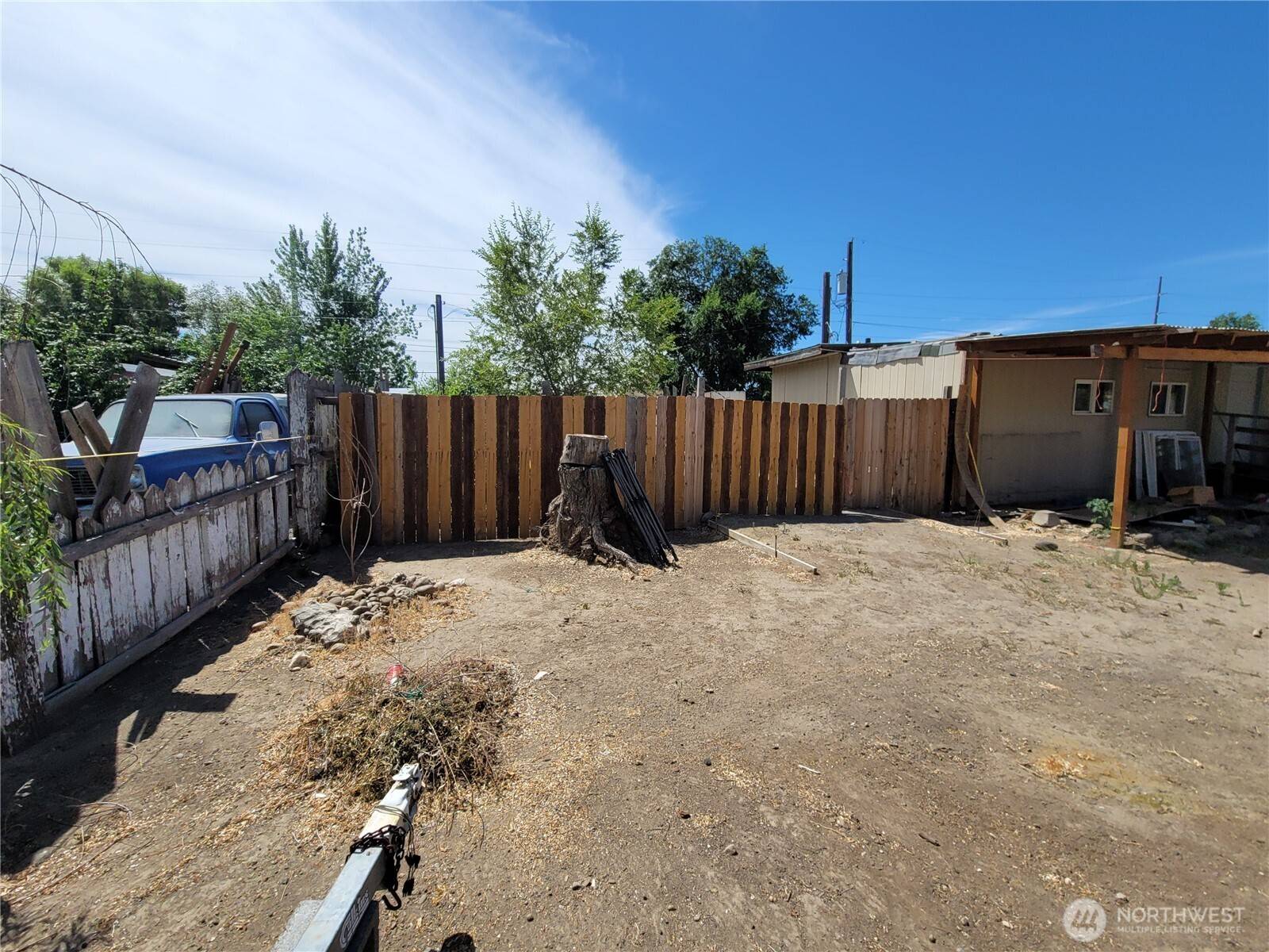 Moses Lake, WA 98837,9951 & 9939 Highland DR NE
