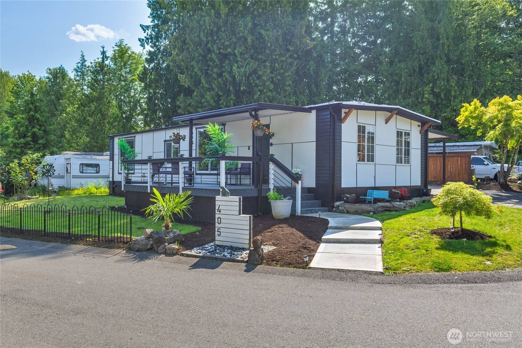 Black Diamond, WA 98010,31108 3rd AVE #405