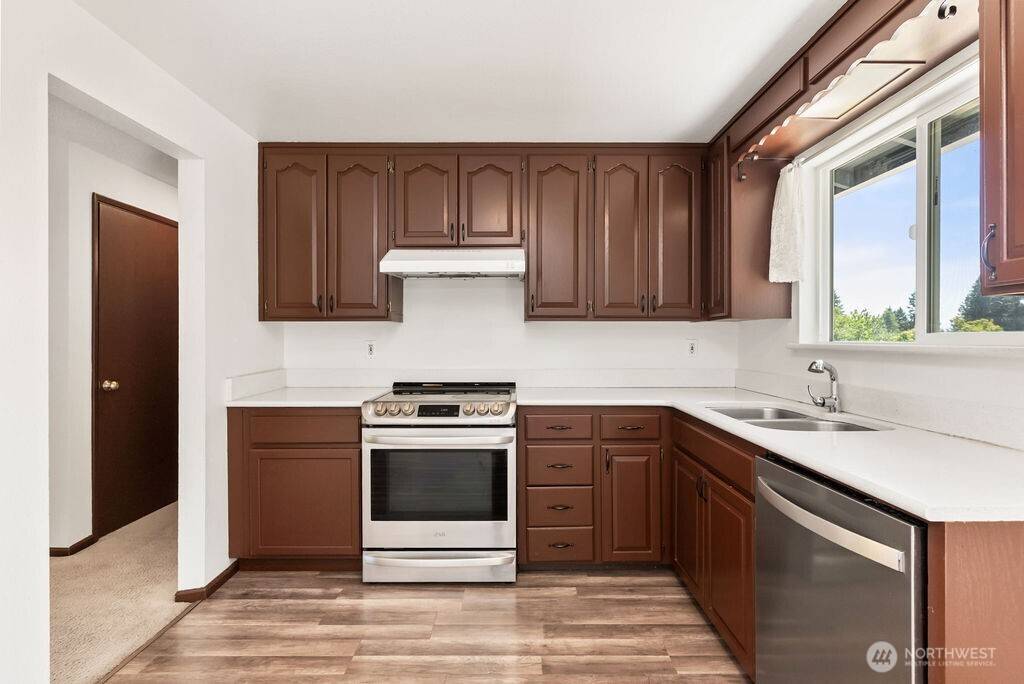 University Place, WA 98466,6114 47th Street Ct W