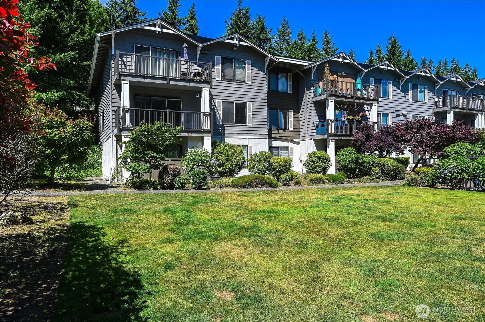 Edmonds, WA 98026,8021 234th ST SW #211