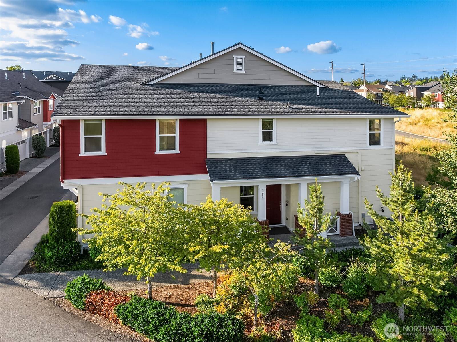 Issaquah, WA 98029,1201 NE Hickory LN